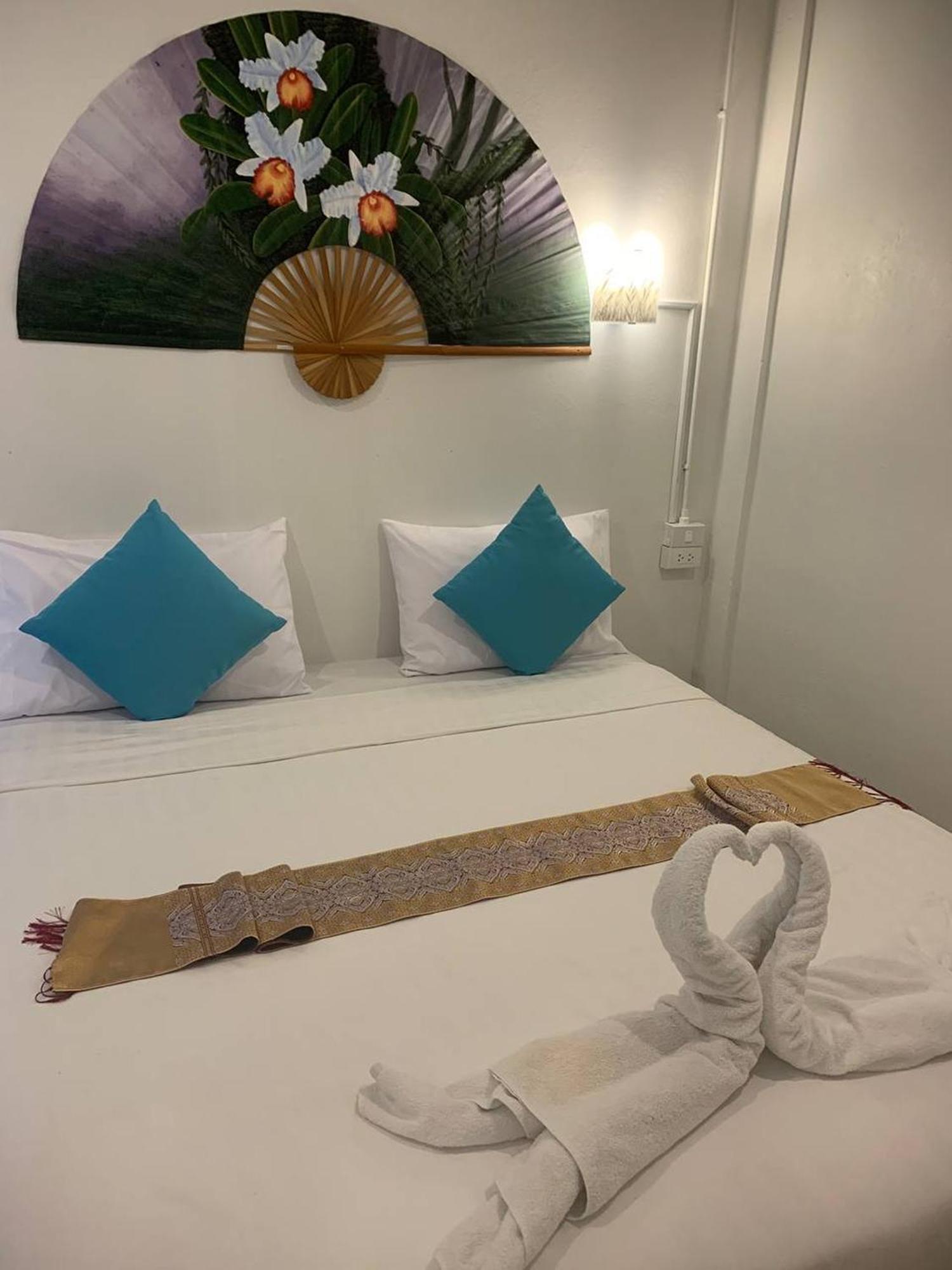 Отель Remember @ Phuket Town Экстерьер фото