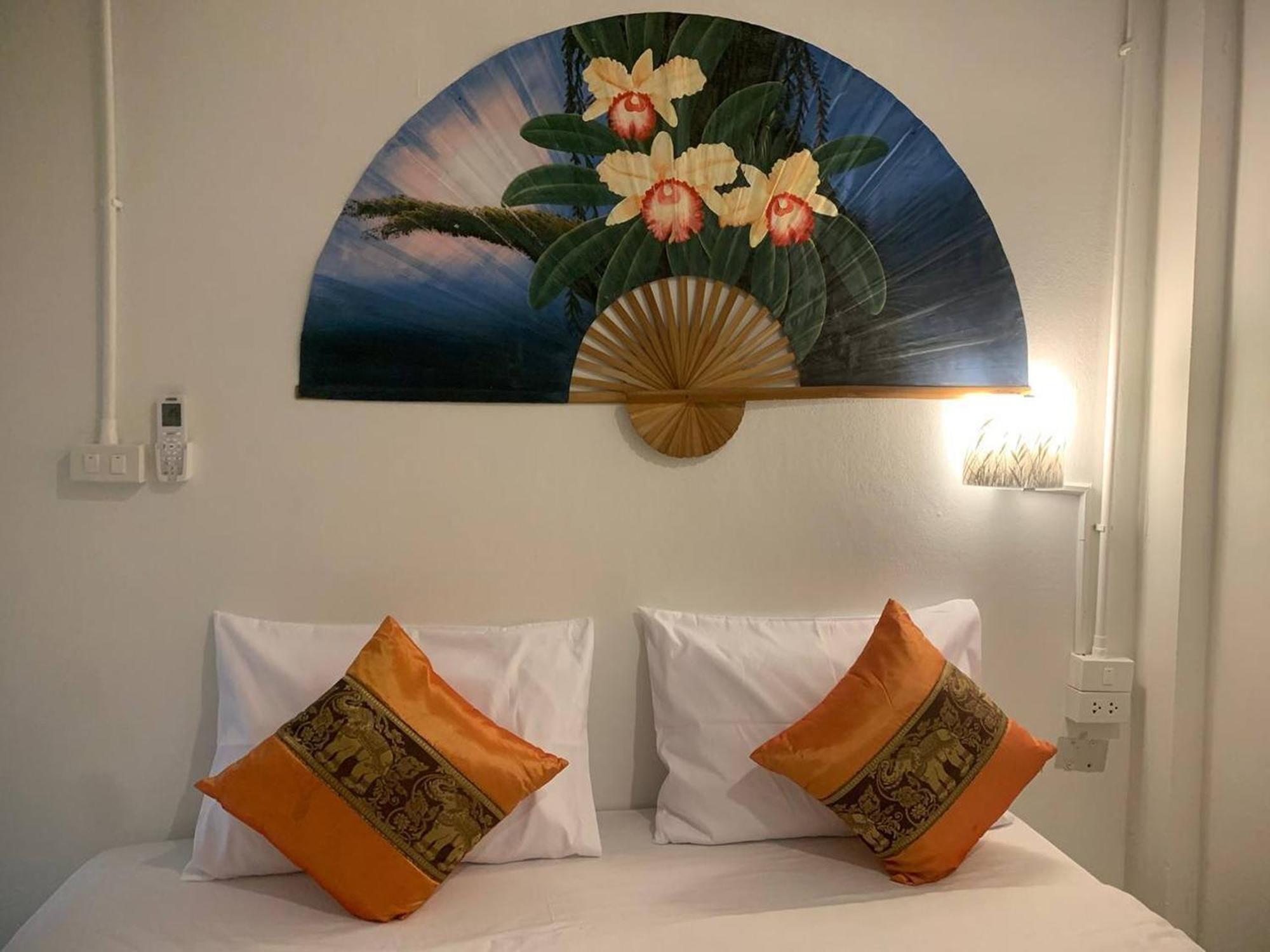 Отель Remember @ Phuket Town Экстерьер фото